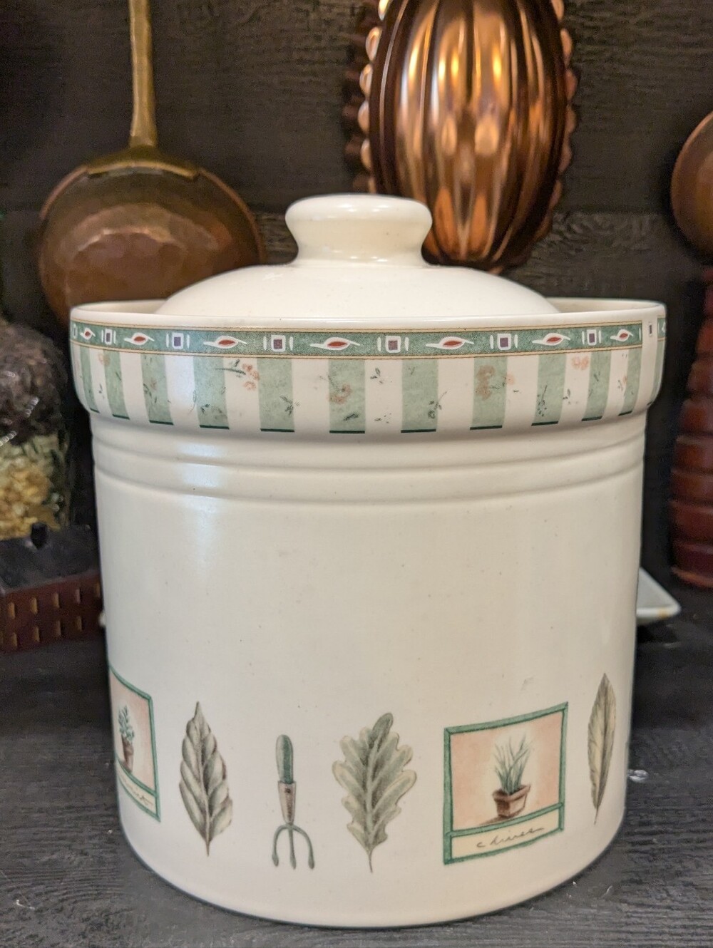 Pfaltzgraff Naturewood Large Canister with Lid #502